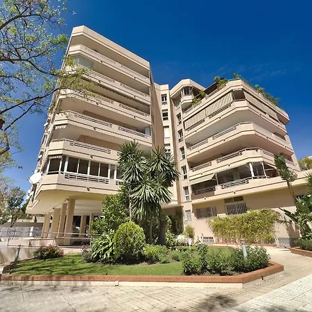 Estela. Spacious Two Bedroom In Center With Parking. Marbella