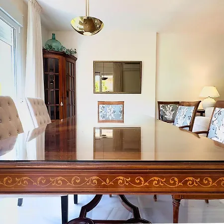 Apartment Estela. Spacious Two Bedroom In Center With Parking. *