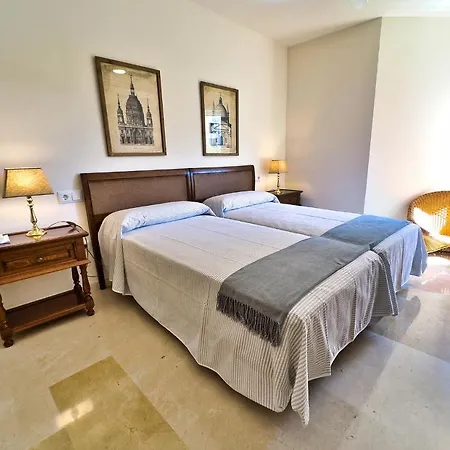 Estela. Spacious Two Bedroom In Center With Parking. Marbella
