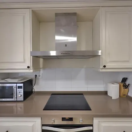 Apartment Estela. Spacious Two Bedroom In Center With Parking. *