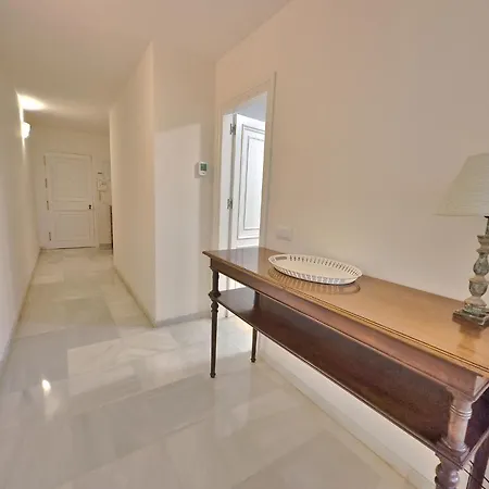 Estela. Spacious Two Bedroom In Center With Parking. * Marbella