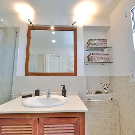 Apartment Estela. Spacious Two Bedroom In Center With Parking. Marbella
