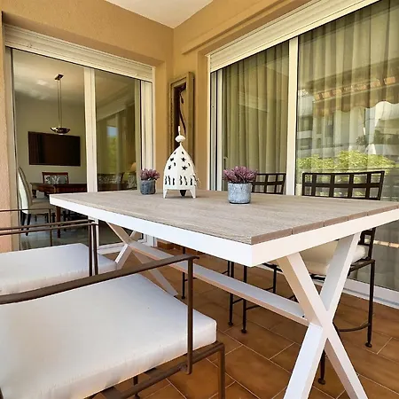 Estela. Spacious Two Bedroom In Center With Parking. Apartment Marbella